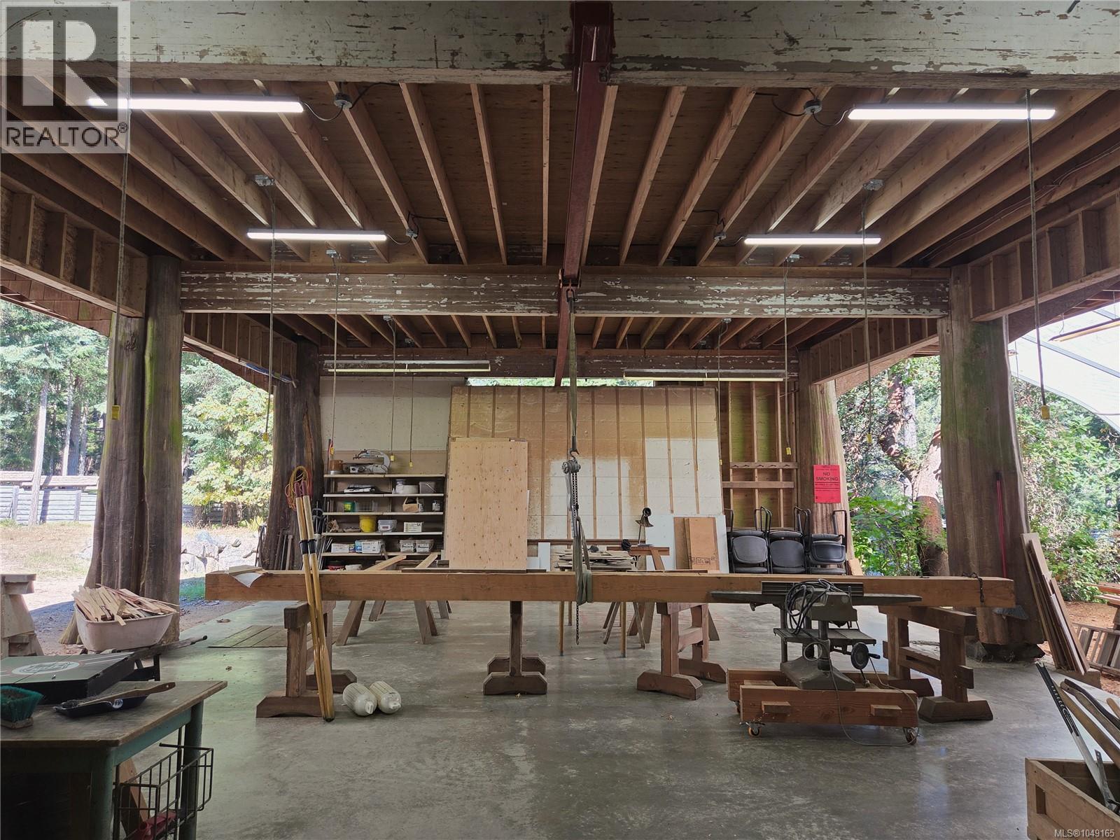 3199 Coast Rd - 42