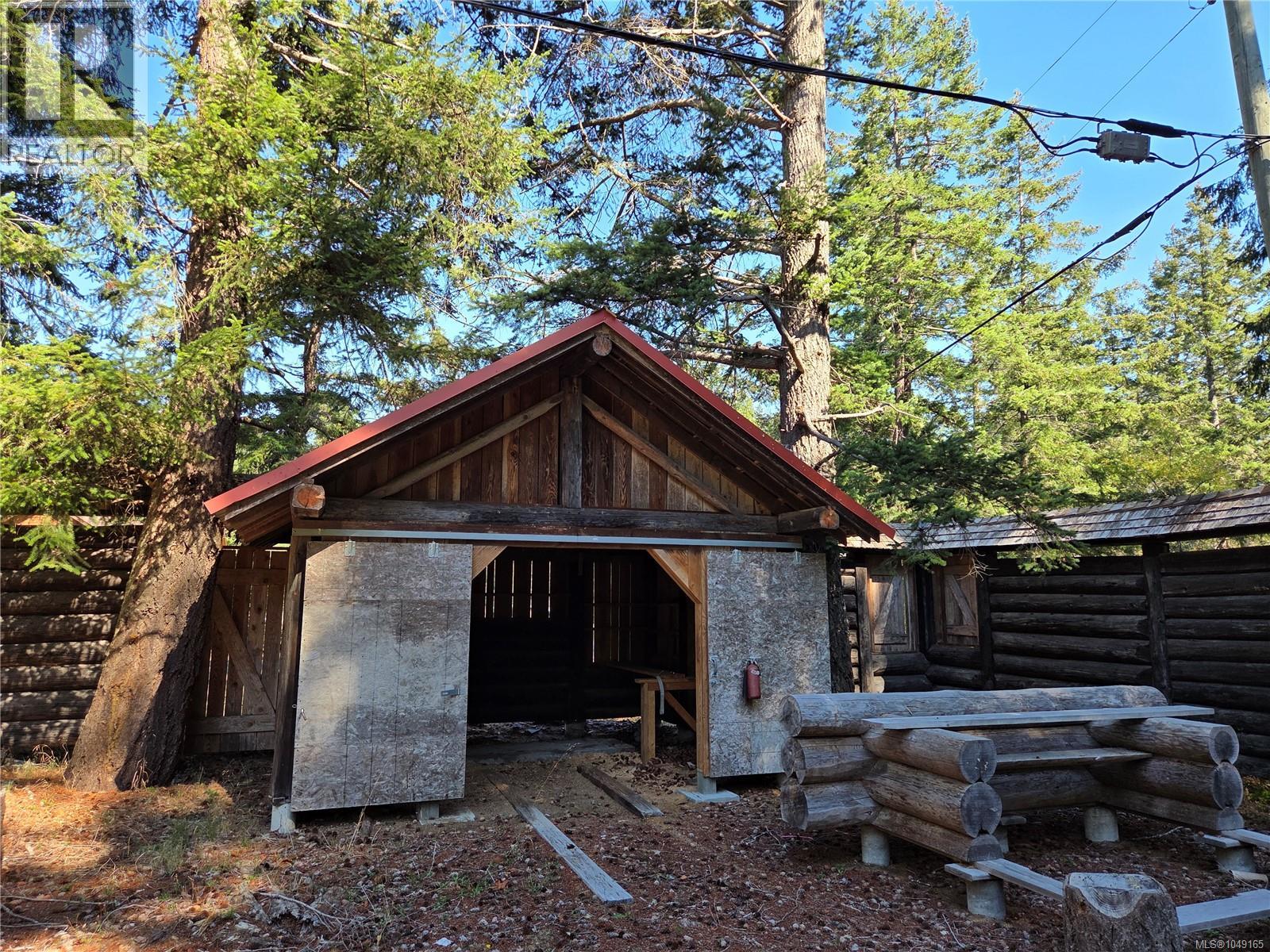 3199 Coast Rd - Image 40