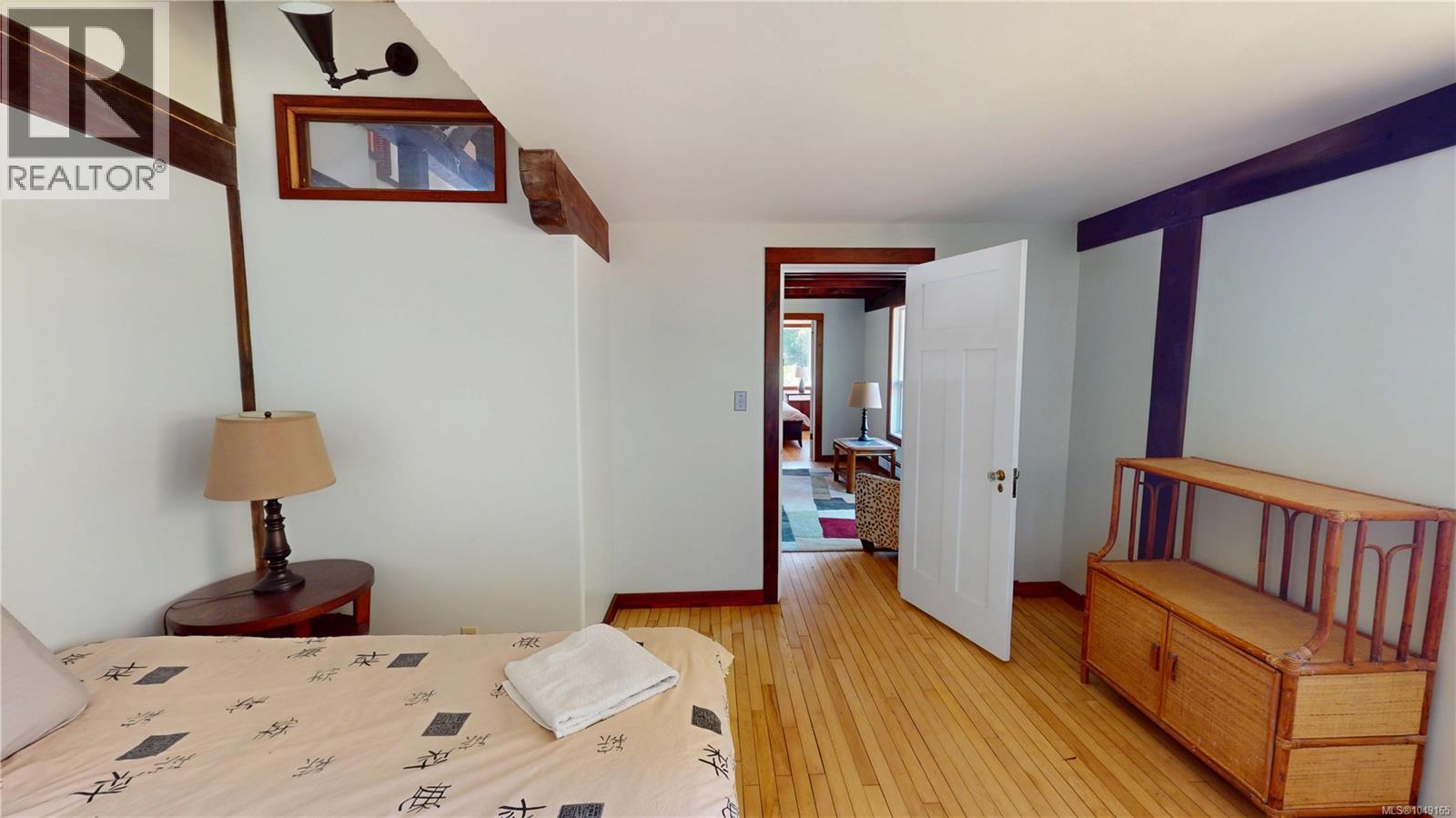 3199 Coast Rd - Image 20