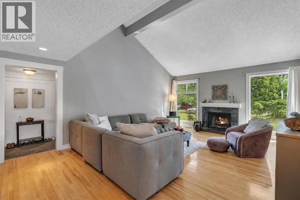 12 Oakvale Place SW, Calgary — photo 3