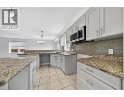 Living room - 9128 Hendershot Boulevard, Niagara Falls, ON L2H0E3 Photo 10