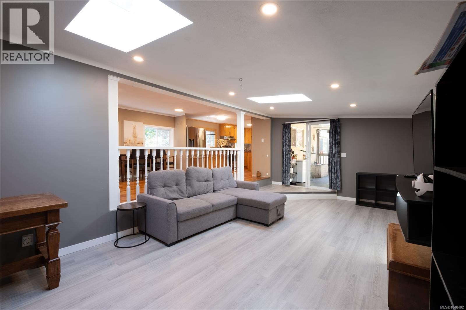 4825 Lambeth Rd - Image 3