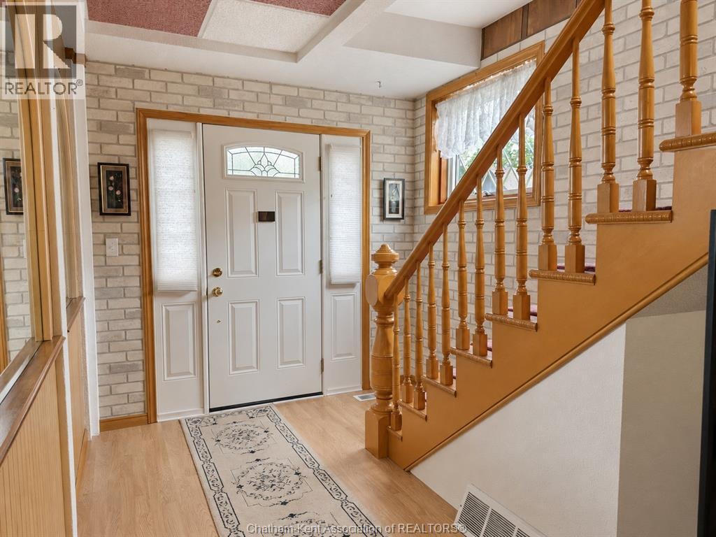 210 Adelaide STREET South - Image 19