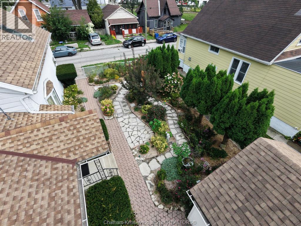 210 Adelaide STREET South - Image 33