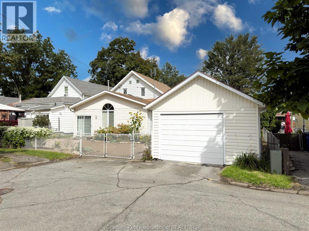 210 Adelaide STREET South - Image 43