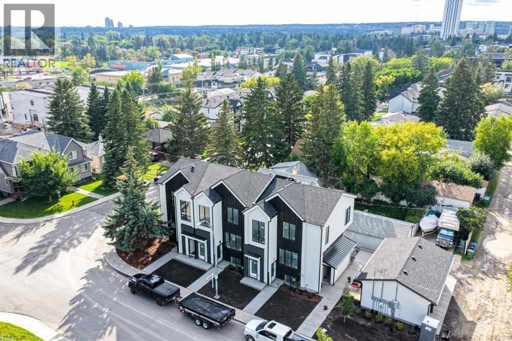 1903B 17 Street NW, Capitol Hill, Calgary photo 1