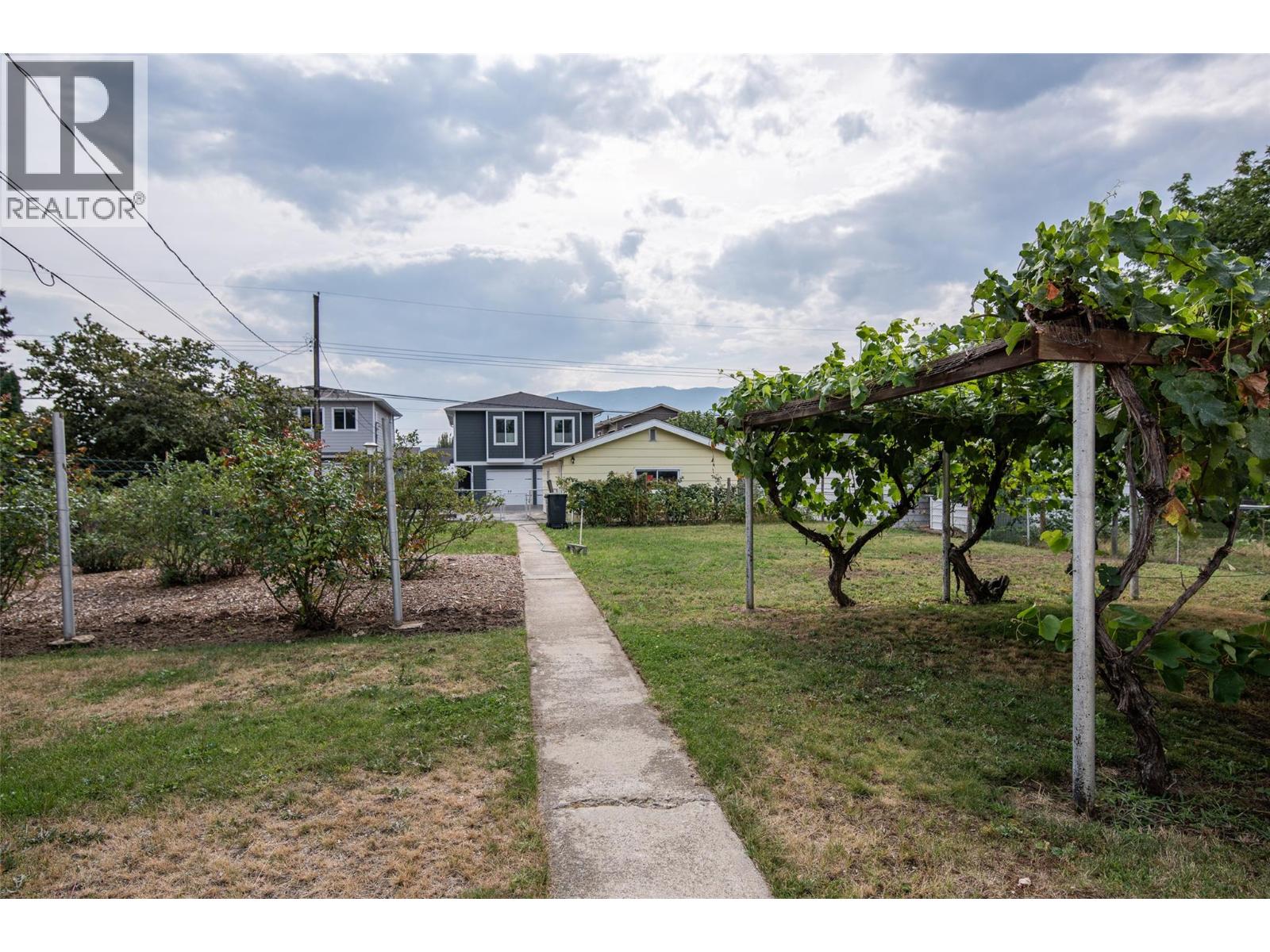 376 Conklin Avenue - 5