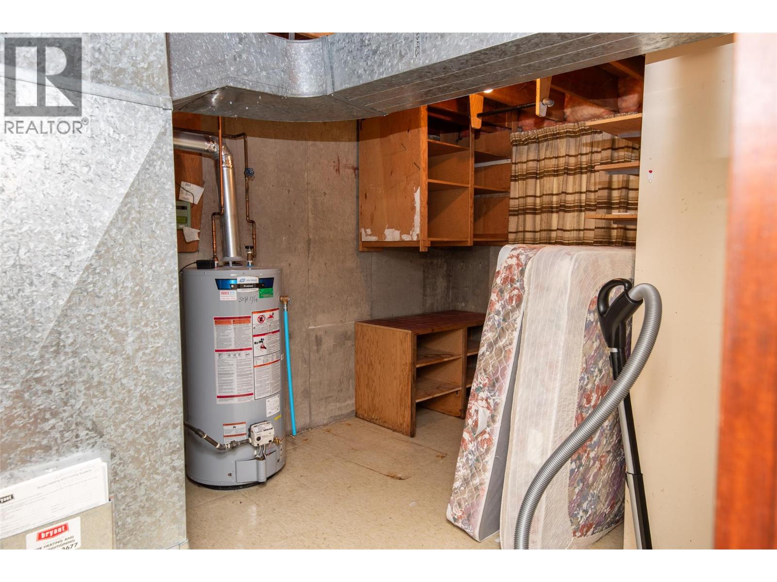 376 Conklin Avenue - 27