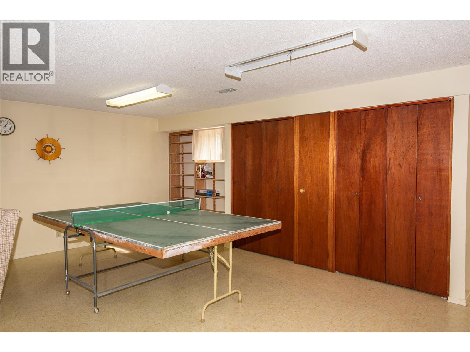 376 Conklin Avenue - 28