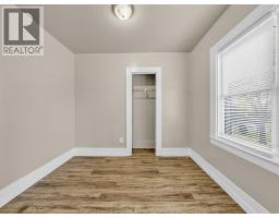 669 Park, Windsor, ON N9A5V7 Photo 10