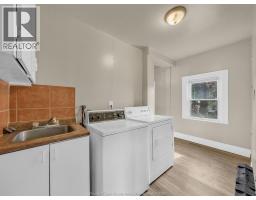 669 Park, Windsor, ON N9A5V7 Photo 13