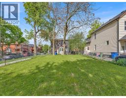 669 Park, Windsor, ON N9A5V7 Photo 17