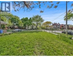 669 Park, Windsor, ON N9A5V7 Photo 18