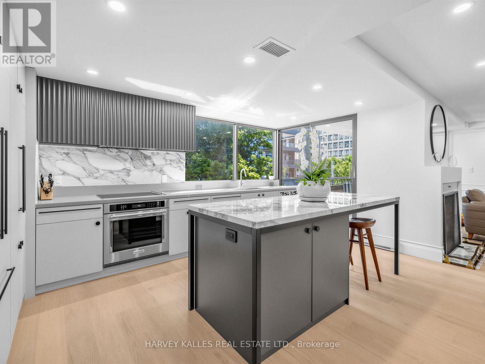 #404 349 ST. CLAIR AVENUE W - Image 5