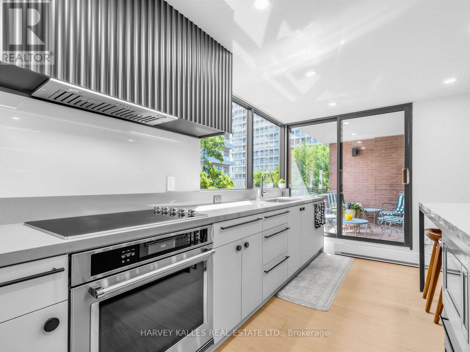 #404 349 ST. CLAIR AVENUE W - 6