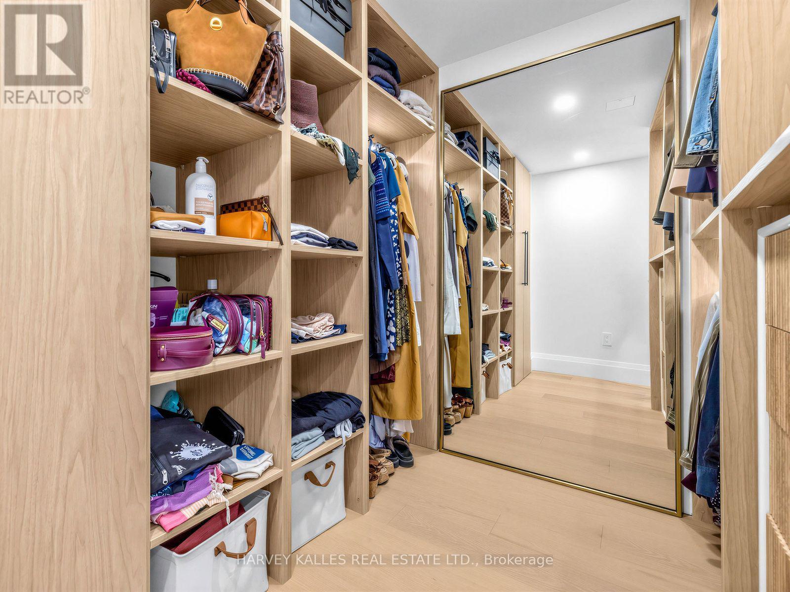 #404 349 ST. CLAIR AVENUE W - 23