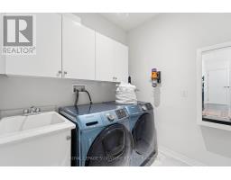 Bathroom - 68 Duggan Street, Aurora, ON L4G0Y8 Photo 12