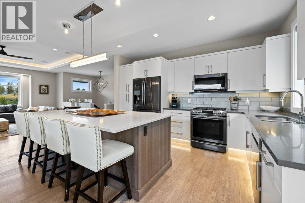  288 Upper Canyon Drive North, Kelowna
