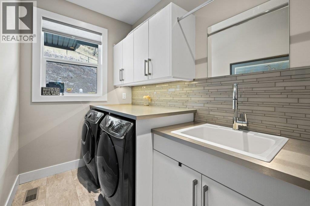  288 Upper Canyon Drive North, Kelowna