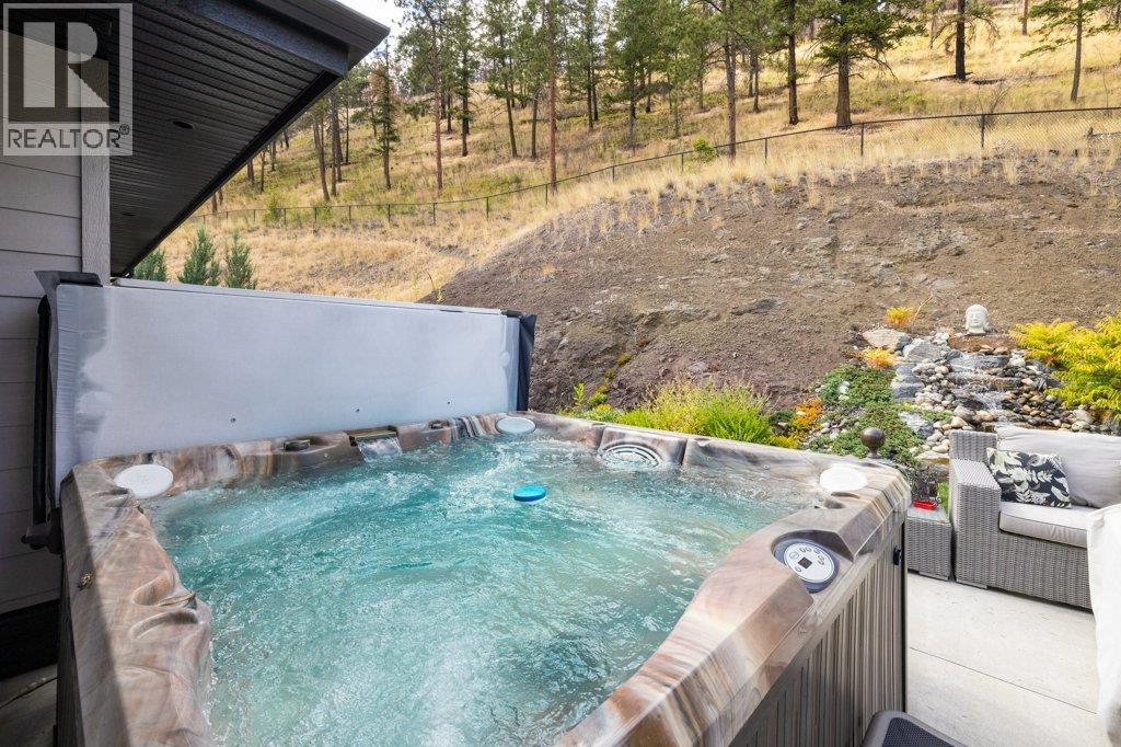  288 Upper Canyon Drive North, Kelowna