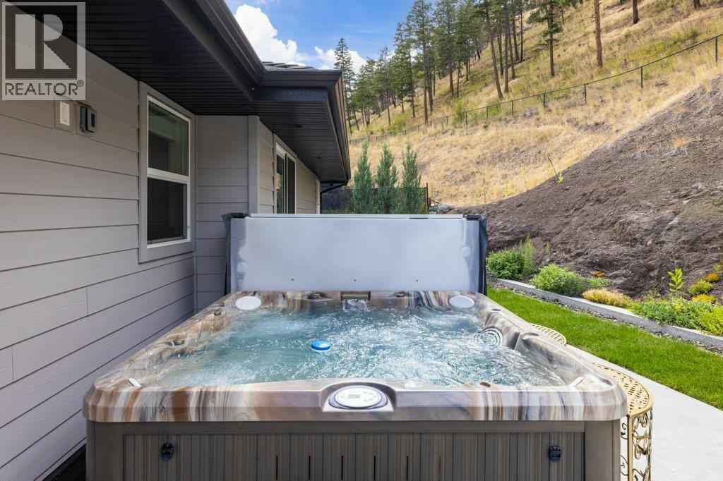 288 Upper Canyon Drive N - 34
