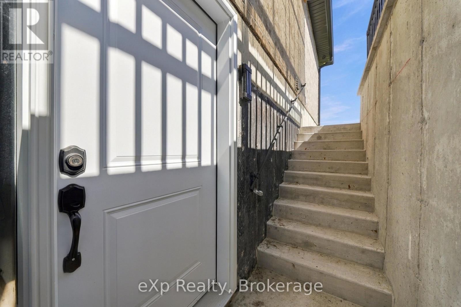 5 MAVETY COURT - 16