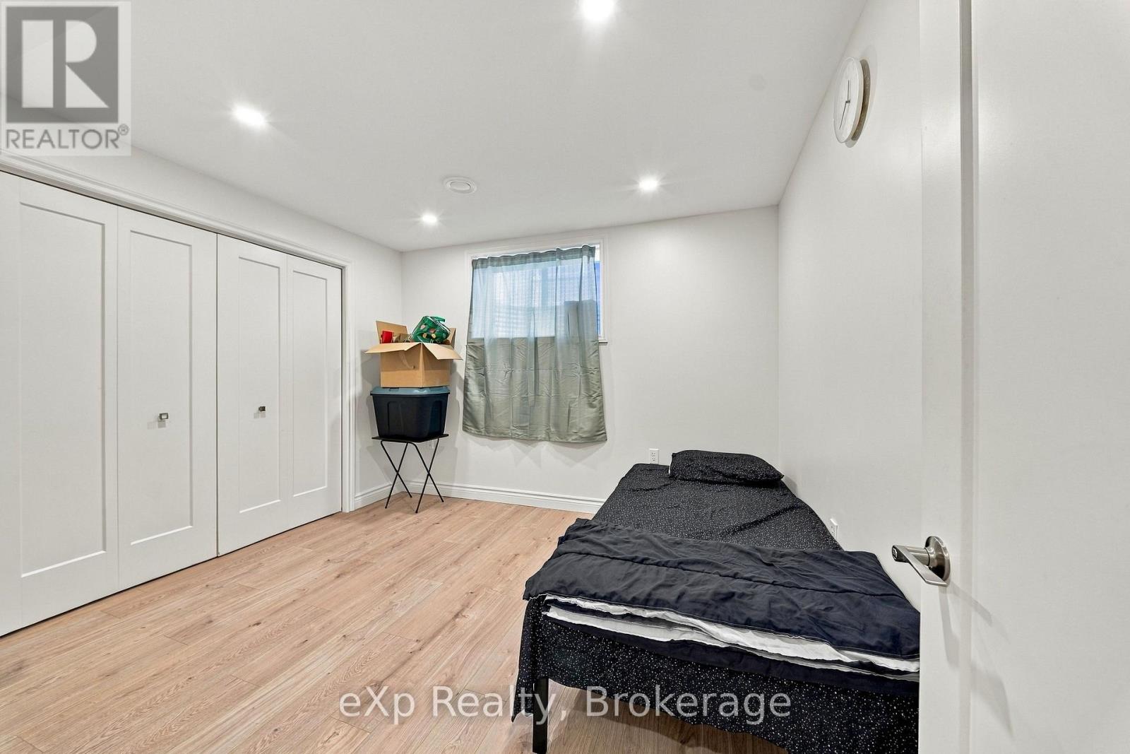 5 MAVETY COURT - 26