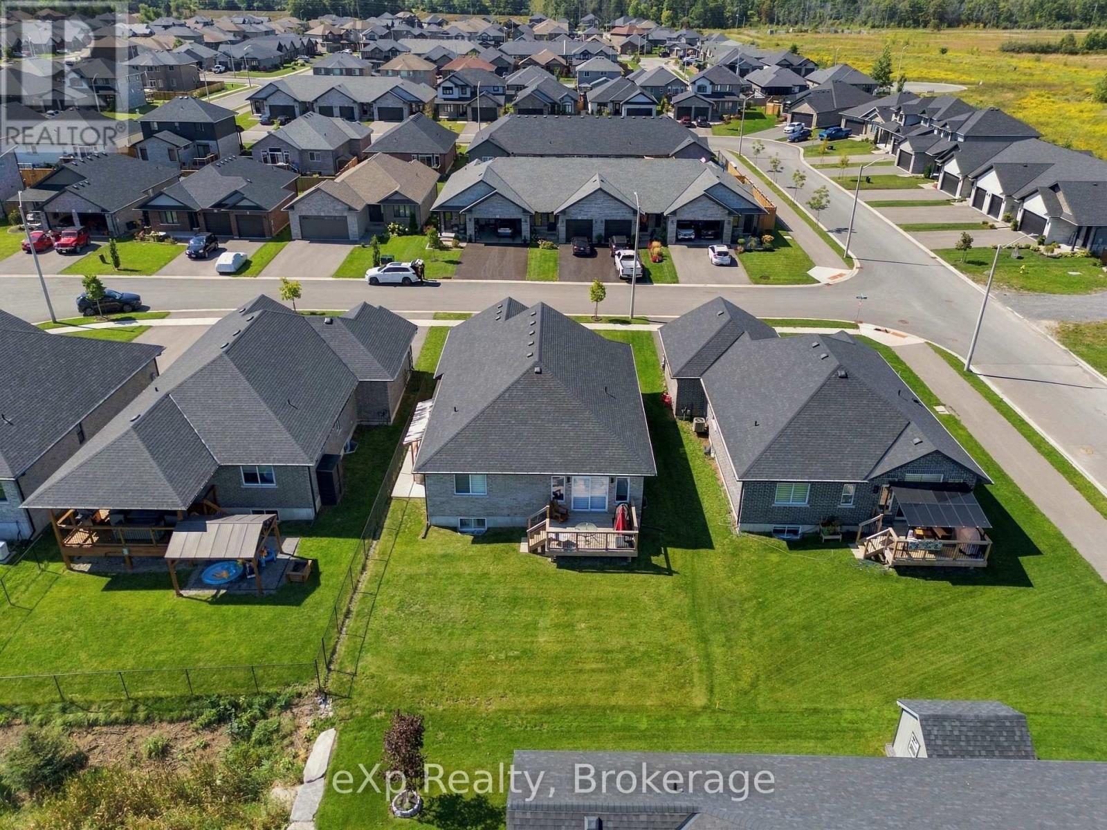 5 MAVETY COURT - 35