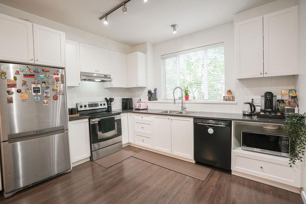 20 14955 60 AVENUE, Surrey — photo 9