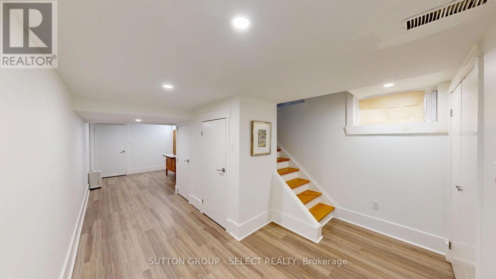 228 RIVERSIDE DRIVE - Image 21