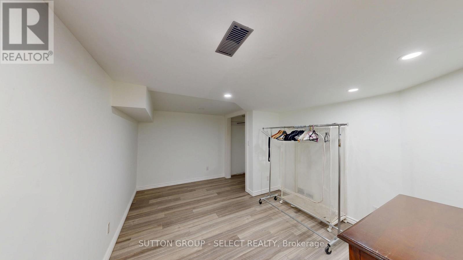 228 RIVERSIDE DRIVE - 22