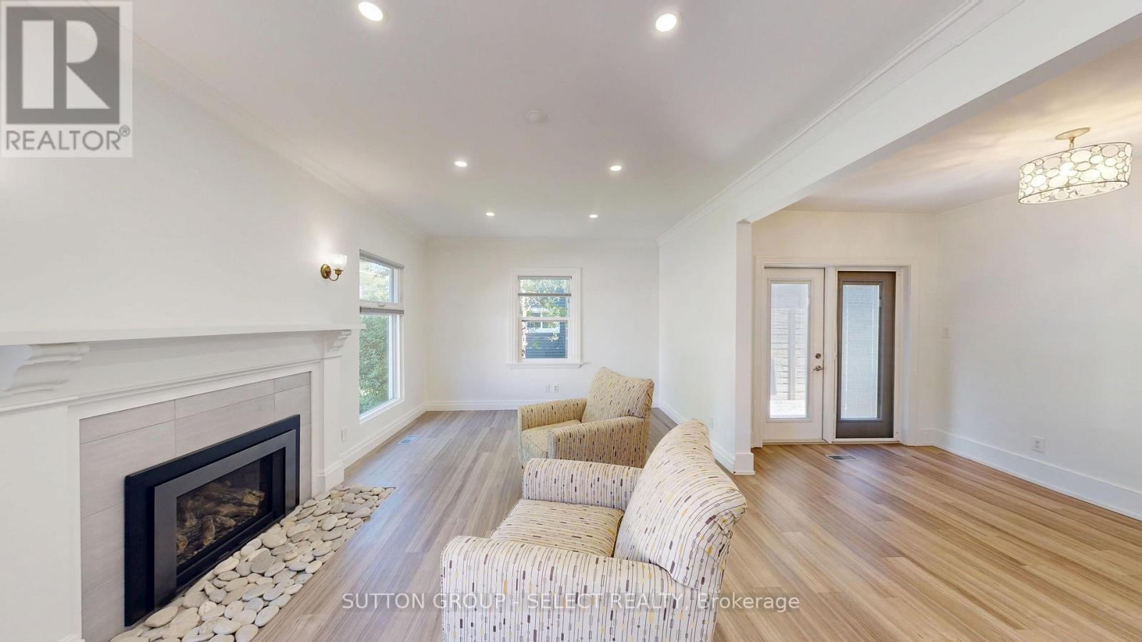 228 RIVERSIDE DRIVE, London North (North N) — photo 7