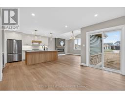 107 Sheldabren Street, North Middlesex, ON N0M1A0 Photo 9