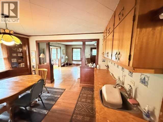 841077 Hwy 743 - 9