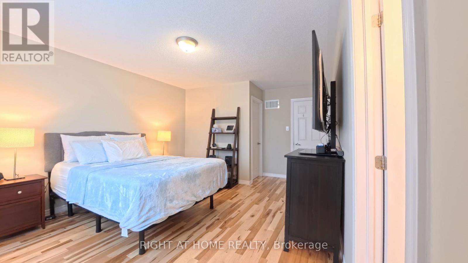 566 DUNDONALD DRIVE - Image 15