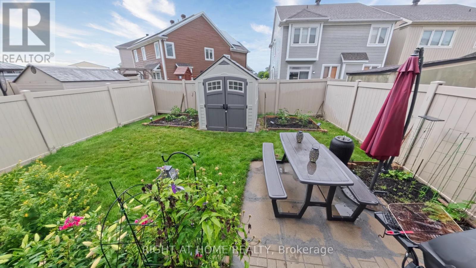 566 DUNDONALD DRIVE - 25