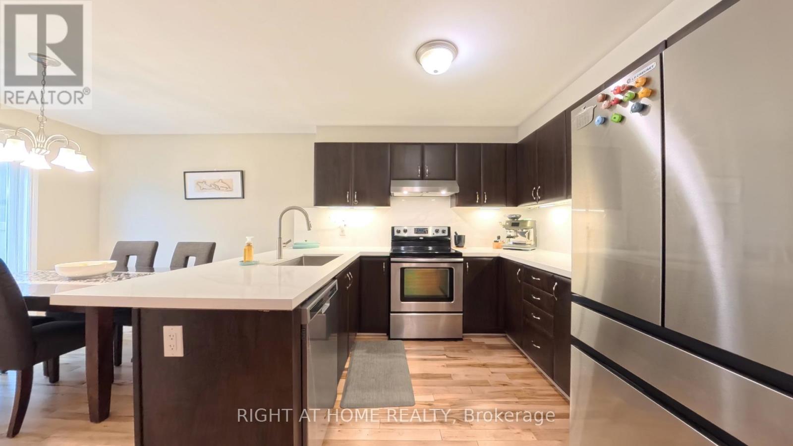 566 DUNDONALD DRIVE, Ottawa — photo 8