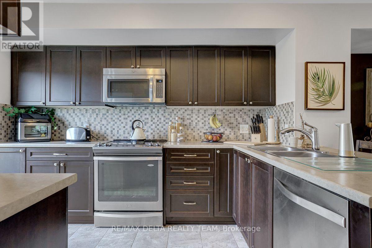 275 ERIC CZAPNIK WAY, Ottawa. Luxury613. By Peter Sagos - Image 20
