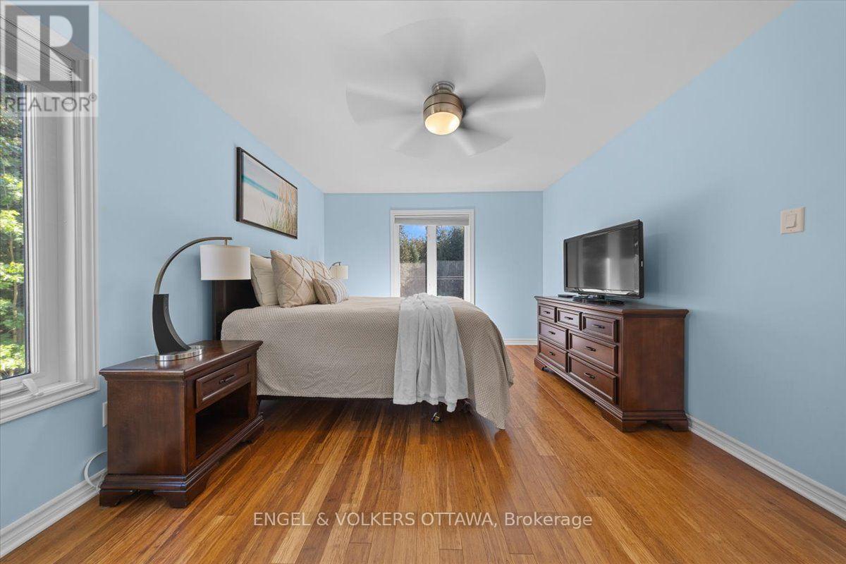 2565 MARSHWOOD ROAD - 20