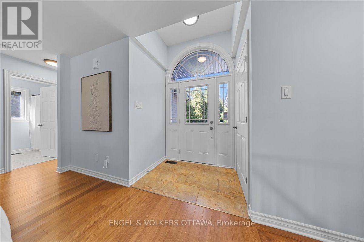 2565 MARSHWOOD ROAD - 3