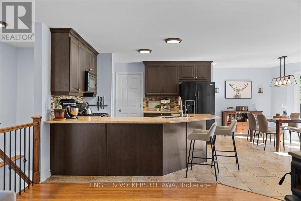 2565 MARSHWOOD ROAD - Image 39