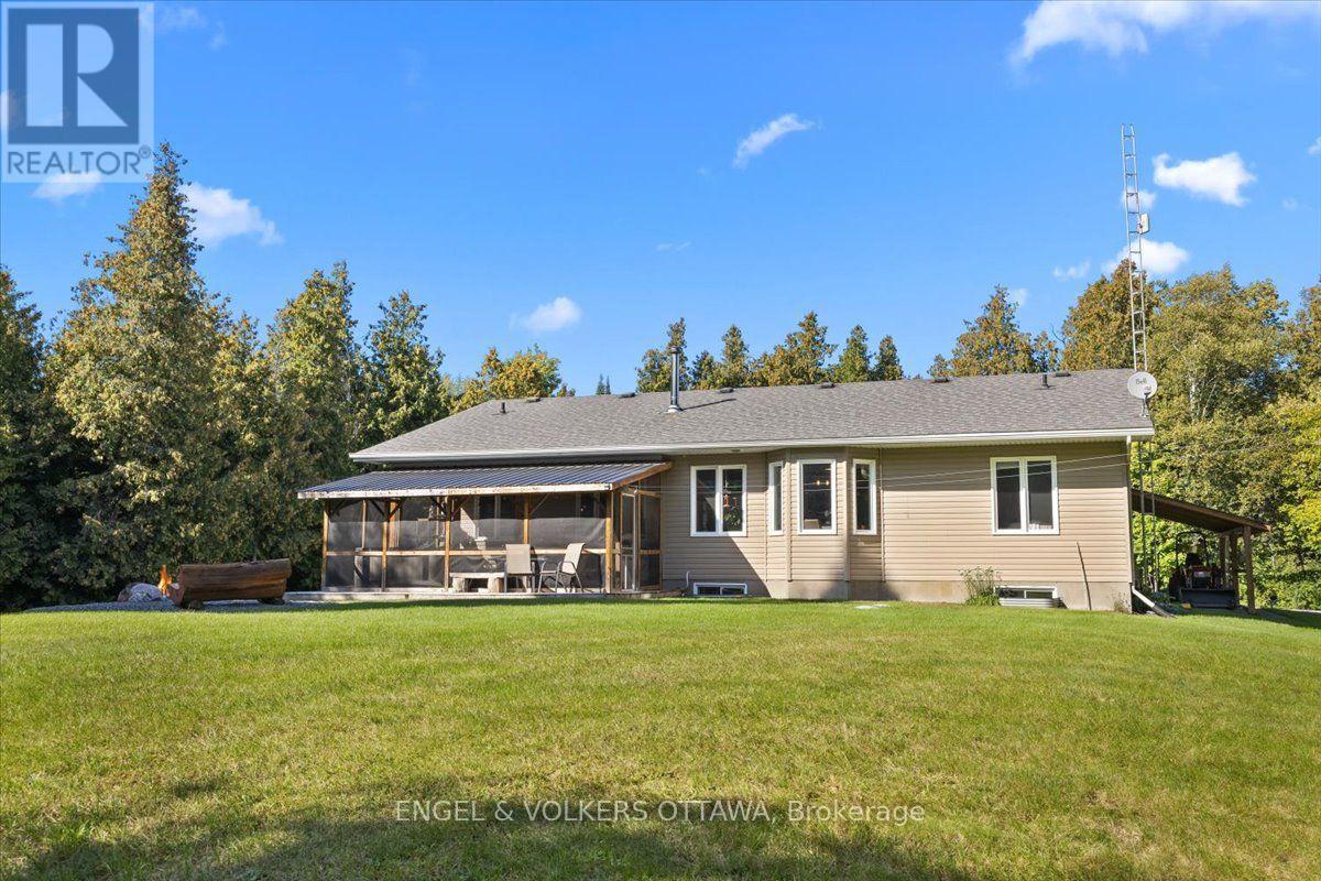 2565 MARSHWOOD ROAD - 42