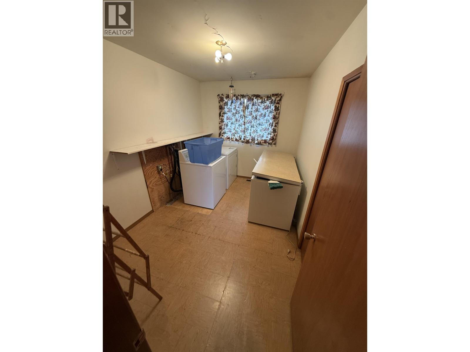 9511 98A AVENUE - 10
