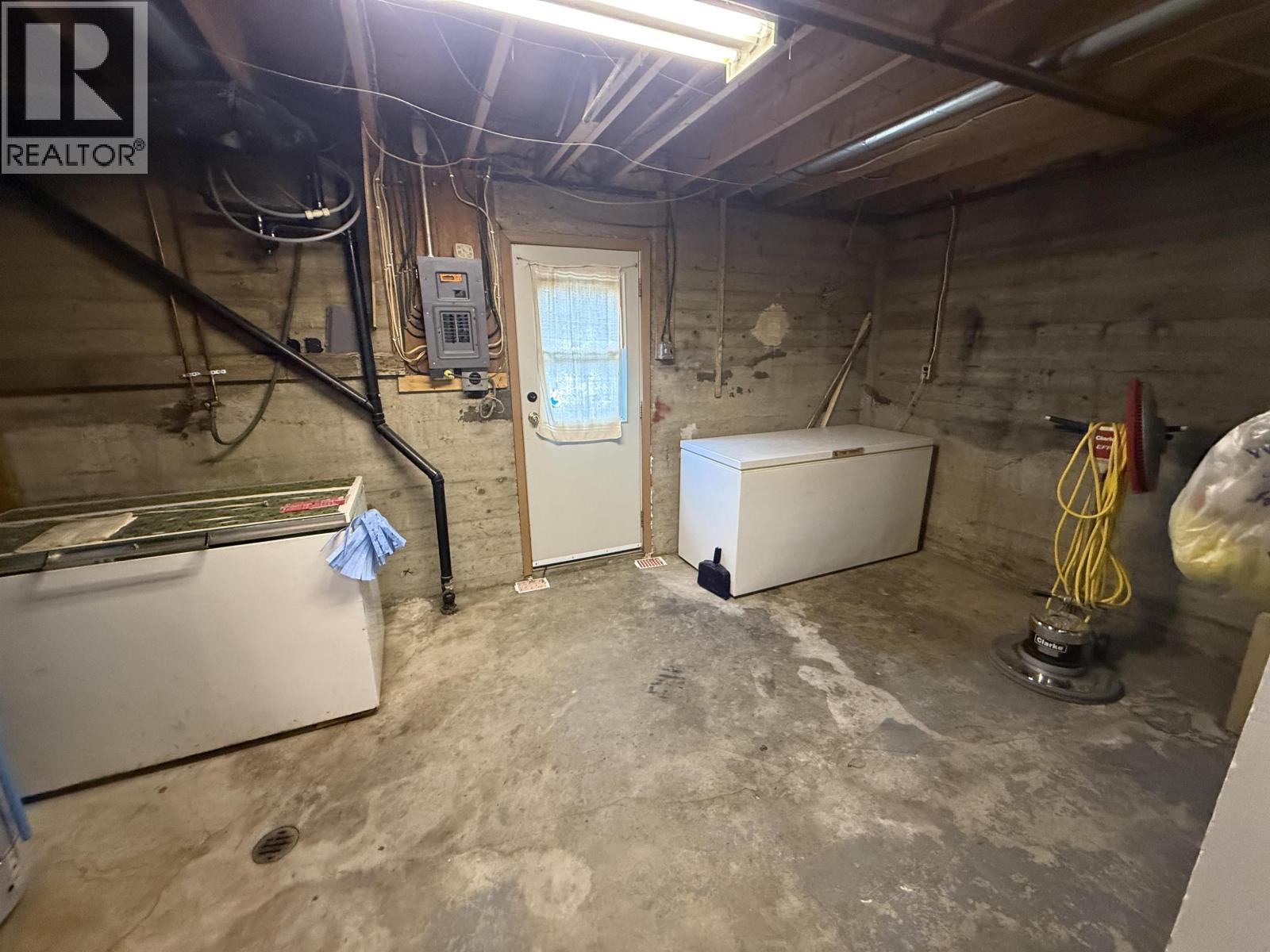 9511 98A AVENUE - Image 11