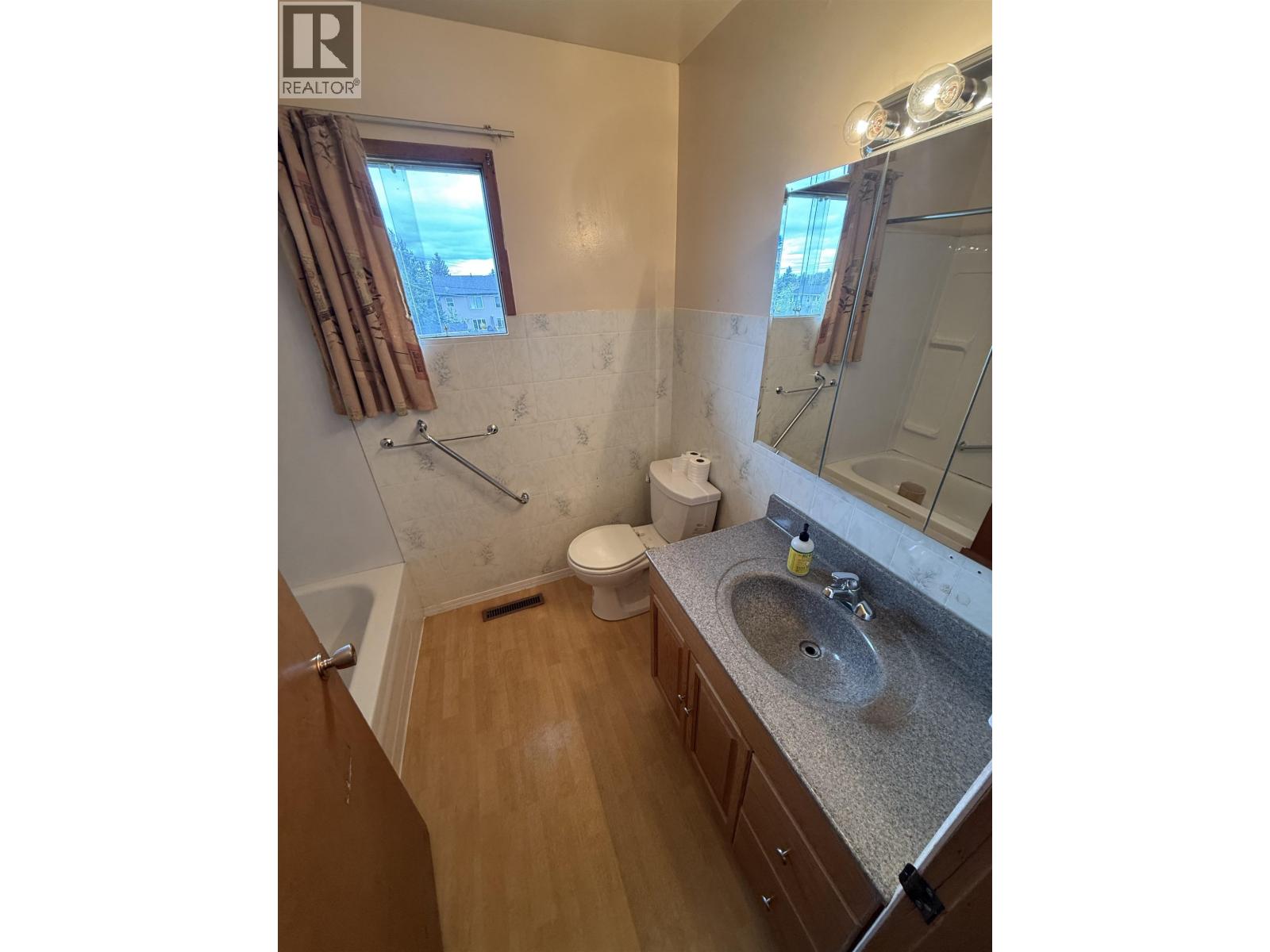 9511 98A AVENUE - 9