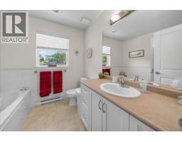 6524 Stonewood Dr, Sooke, BC V9Z0Y6 Photo 34