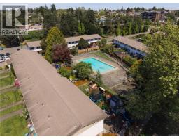 352 Burnside Rd W, Saanich, BC V8Z1M1 Photo 16