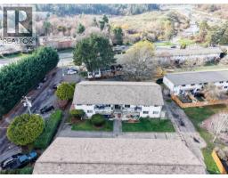 352 Burnside Rd W, Saanich, BC V8Z1M1 Photo 19