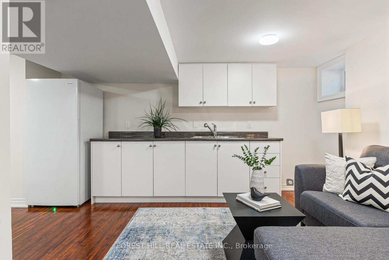 205 GLENHOLME AVENUE - 28