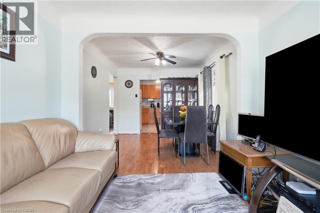1494 MAIN Street E - 11